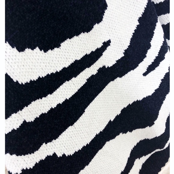 ❤️LAST 3! Soft Chenille Sally Zebra Print Sweater! - Picture 11 of 12